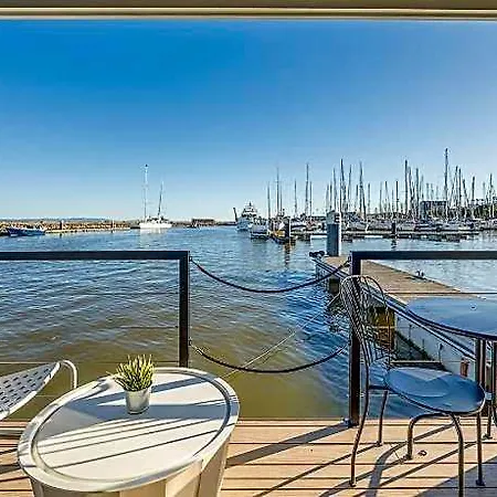 ホテル The Homeboat Company Parque Nacoes-lisboa