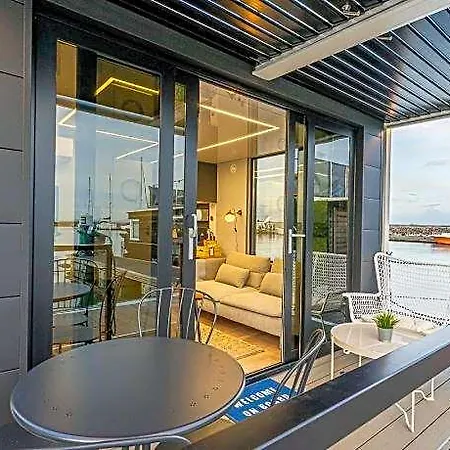 ホテル The Homeboat Company Parque Nacoes-lisboa 4*